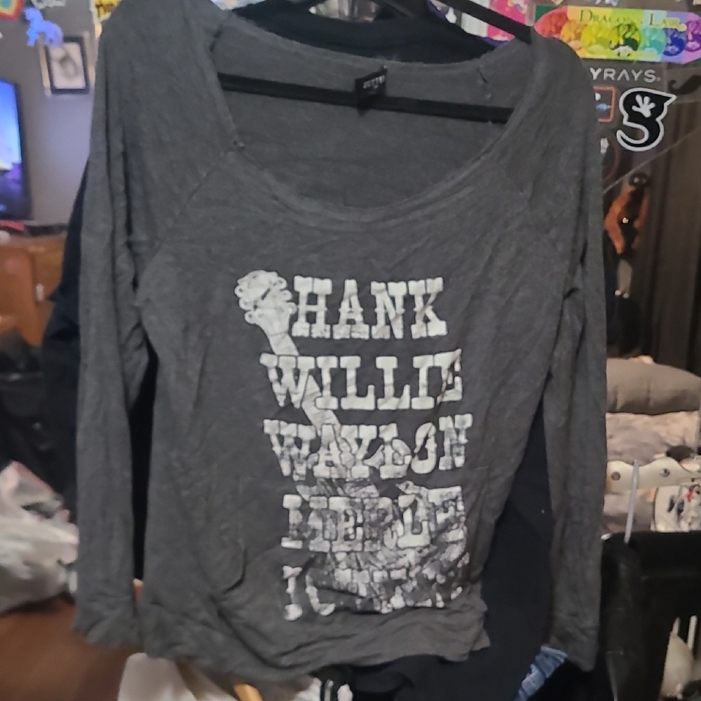 Gray Long Sleeve Graphic Tee
